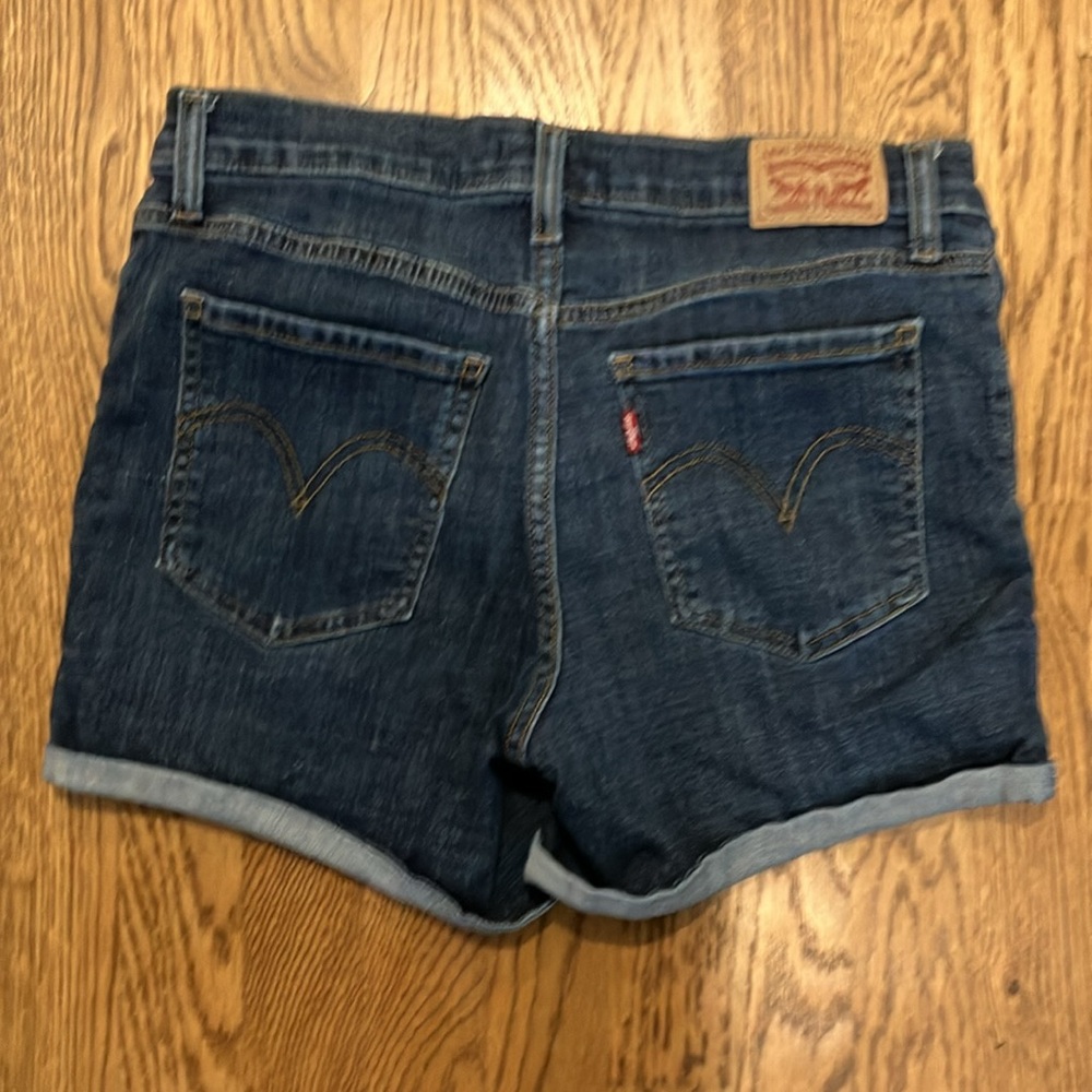 Levi’s Dark Wash Mid Length Jean Denim Short Size 29 Waist - Picture 2 of 3